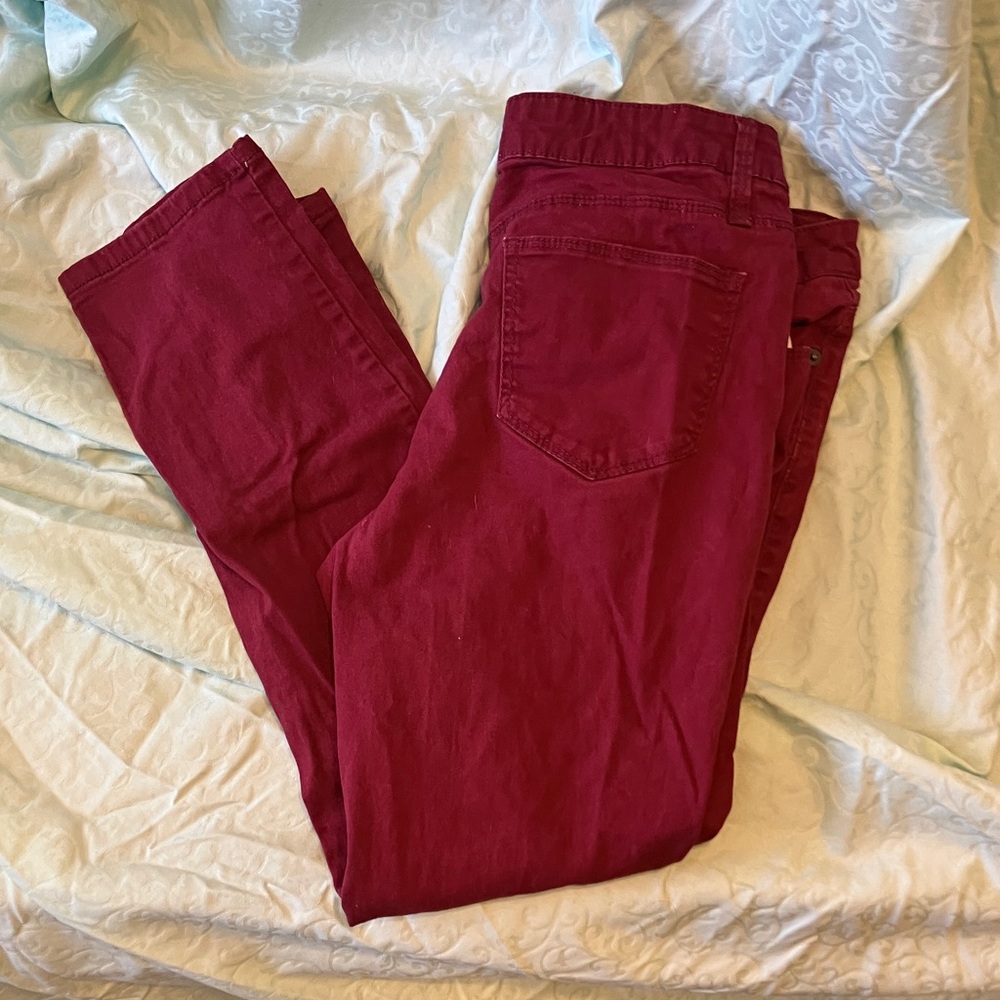 No Boundaries Women's Burgundy Straight Leg Jeans